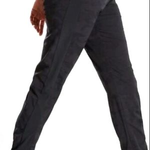 Athleta Textured Brooklyn Jogger - Size 6 - Black EUC